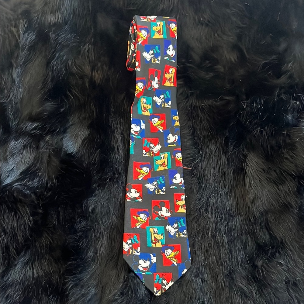 Mickey and friends tie